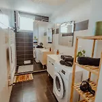 Chez Laurie Lumineux - Balcons Netflix * Montauban