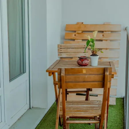 Chez Laurie Lumineux - Balcons Netflix アパート *