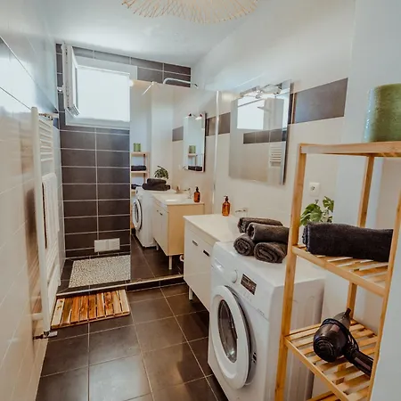 Chez Laurie Lumineux - Balcons Netflix * モントーバン